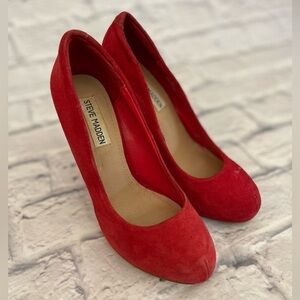 Steve Madden Traisie Red Suede Stiletto Heel Pump Size 6